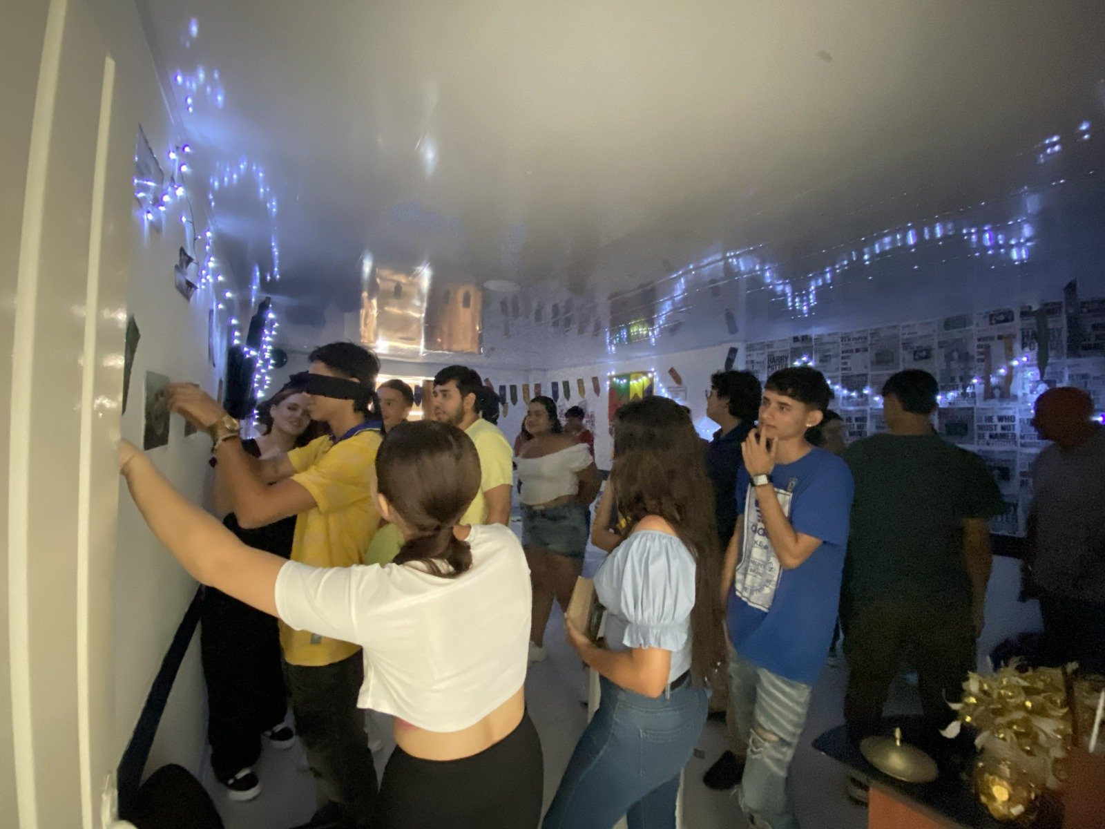 Jóvenes y Adultos (13+)